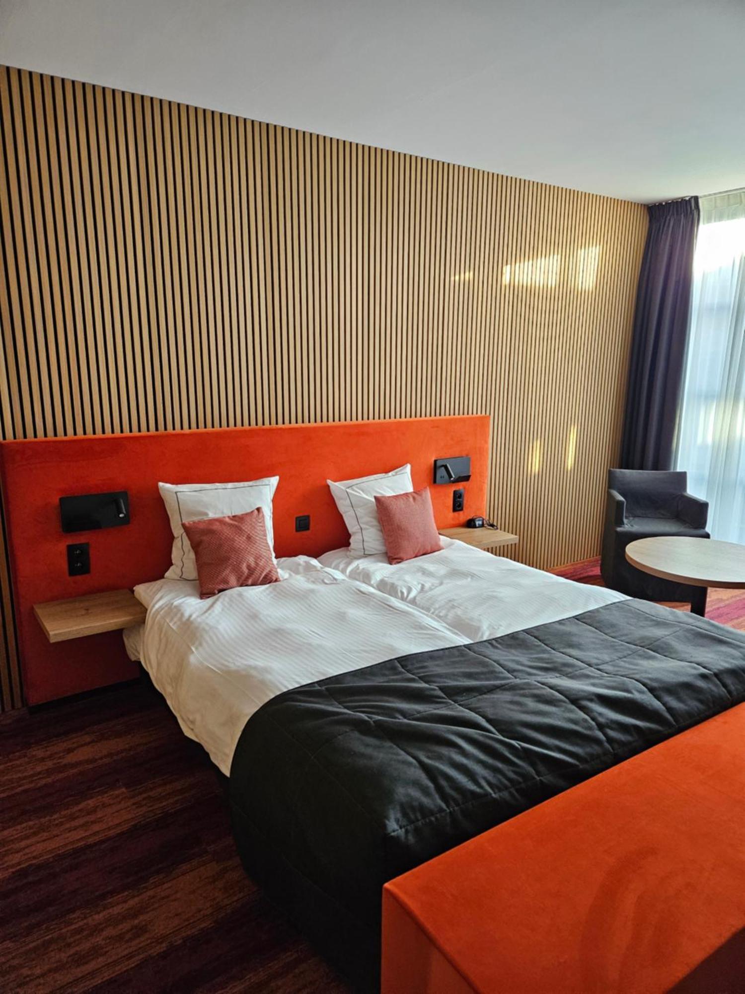 Hotel Boomgaard Lanaken Exterior foto