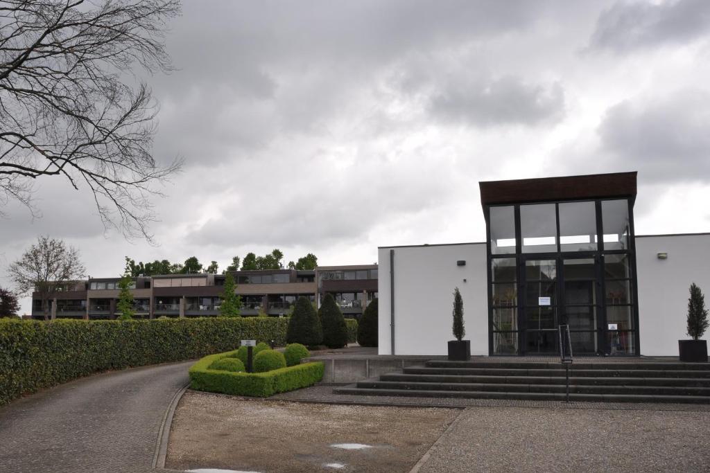 Hotel Boomgaard Lanaken Exterior foto