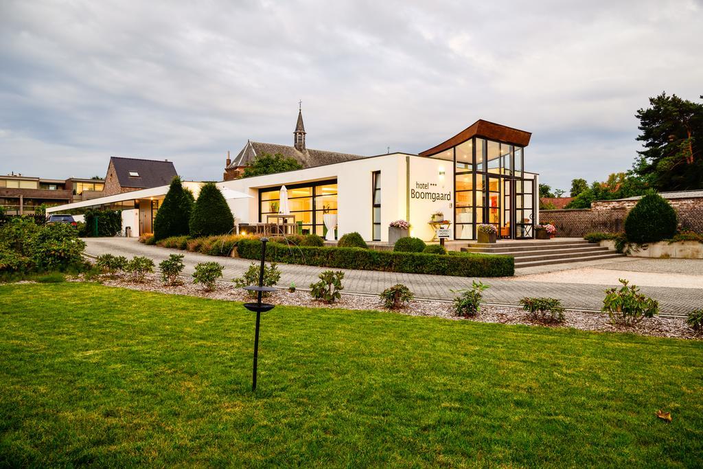 Hotel Boomgaard Lanaken Exterior foto